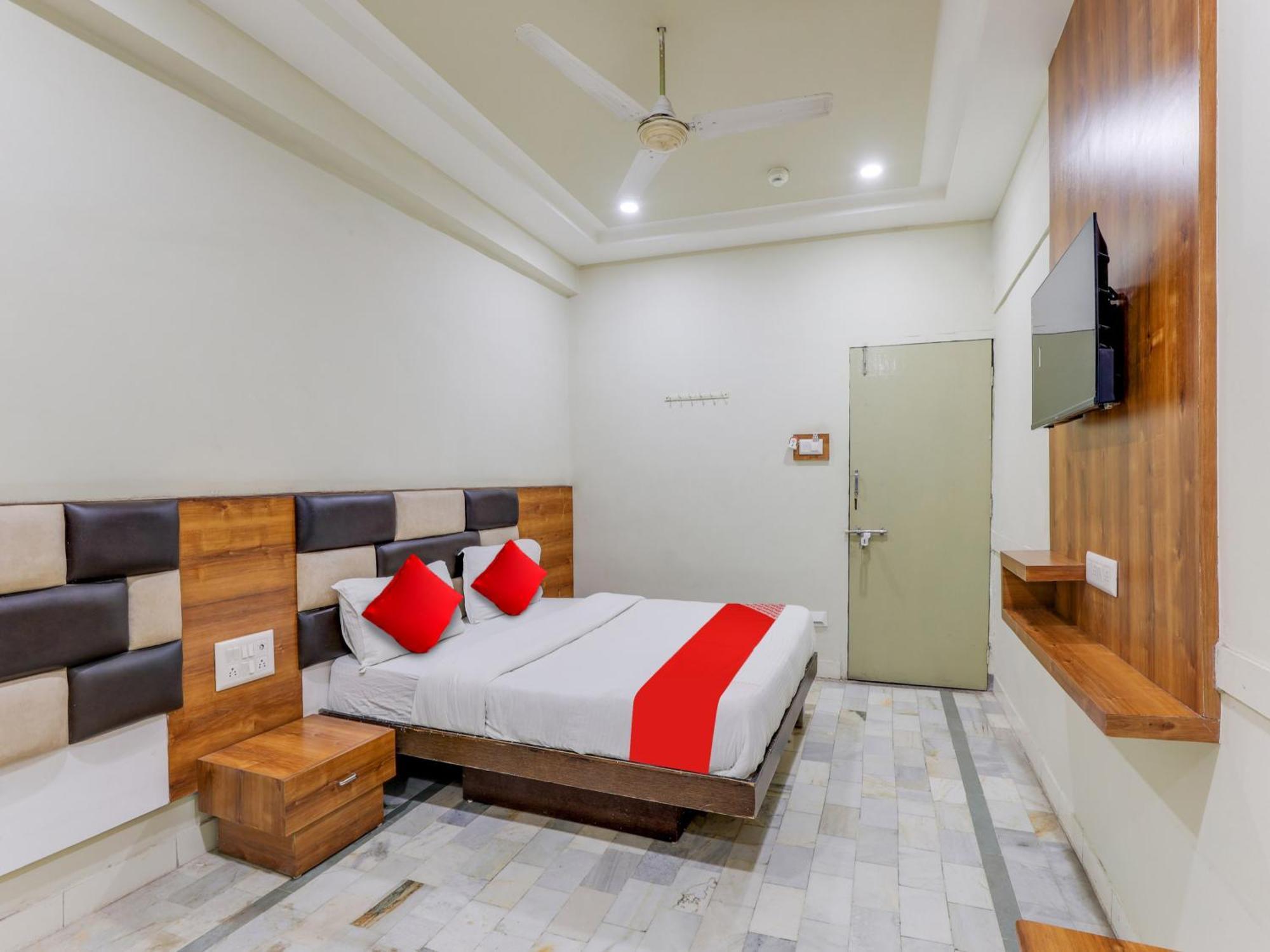 Hotel O Asopalav Naroda ภายนอก รูปภาพ