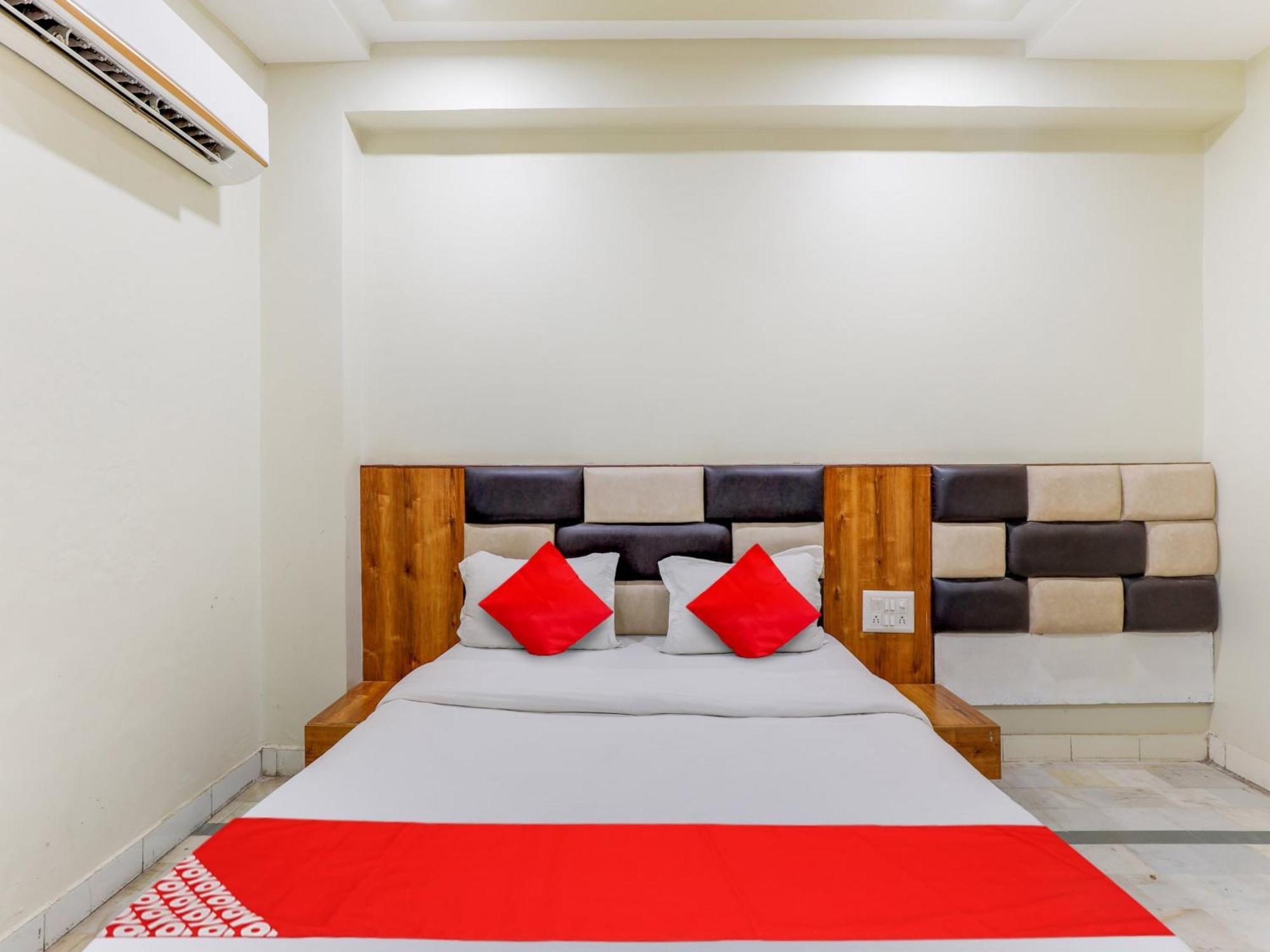 Hotel O Asopalav Naroda ภายนอก รูปภาพ