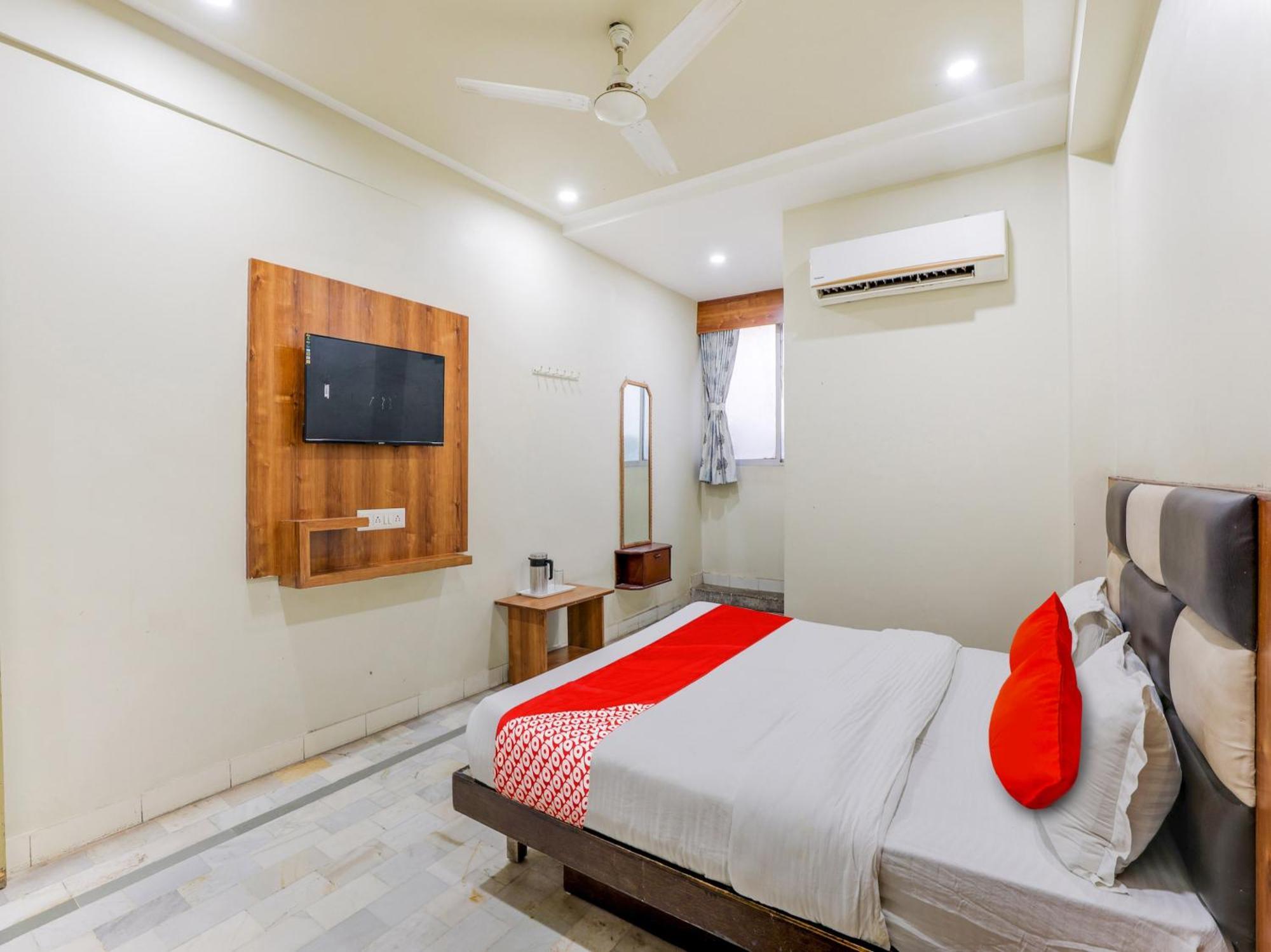 Hotel O Asopalav Naroda ภายนอก รูปภาพ