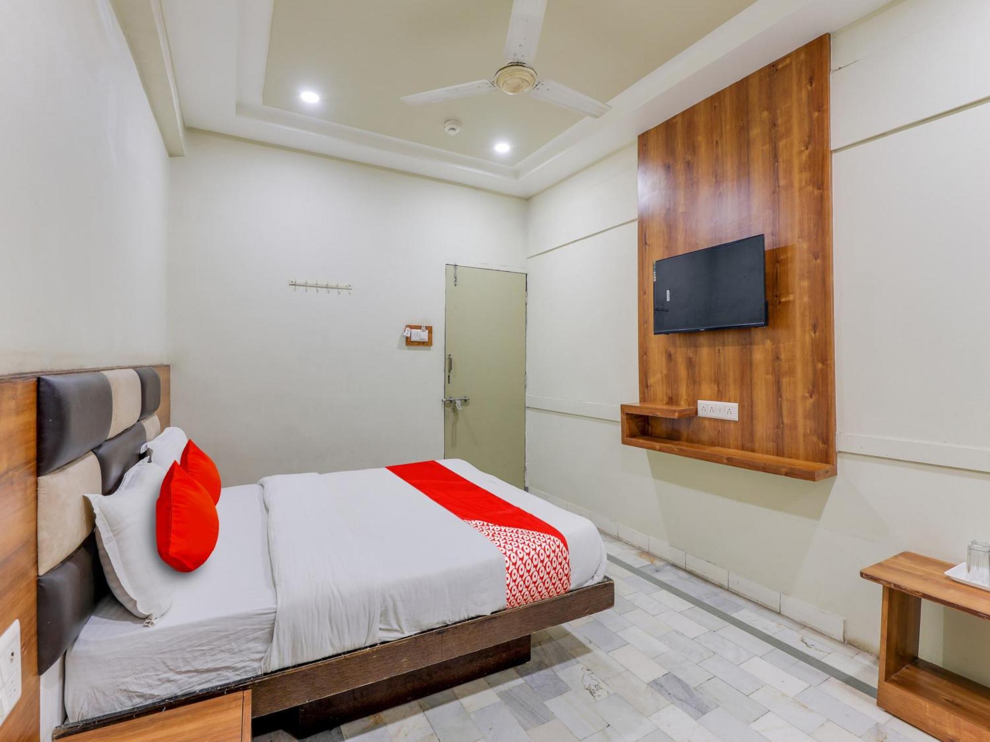 Hotel O Asopalav Naroda ภายนอก รูปภาพ