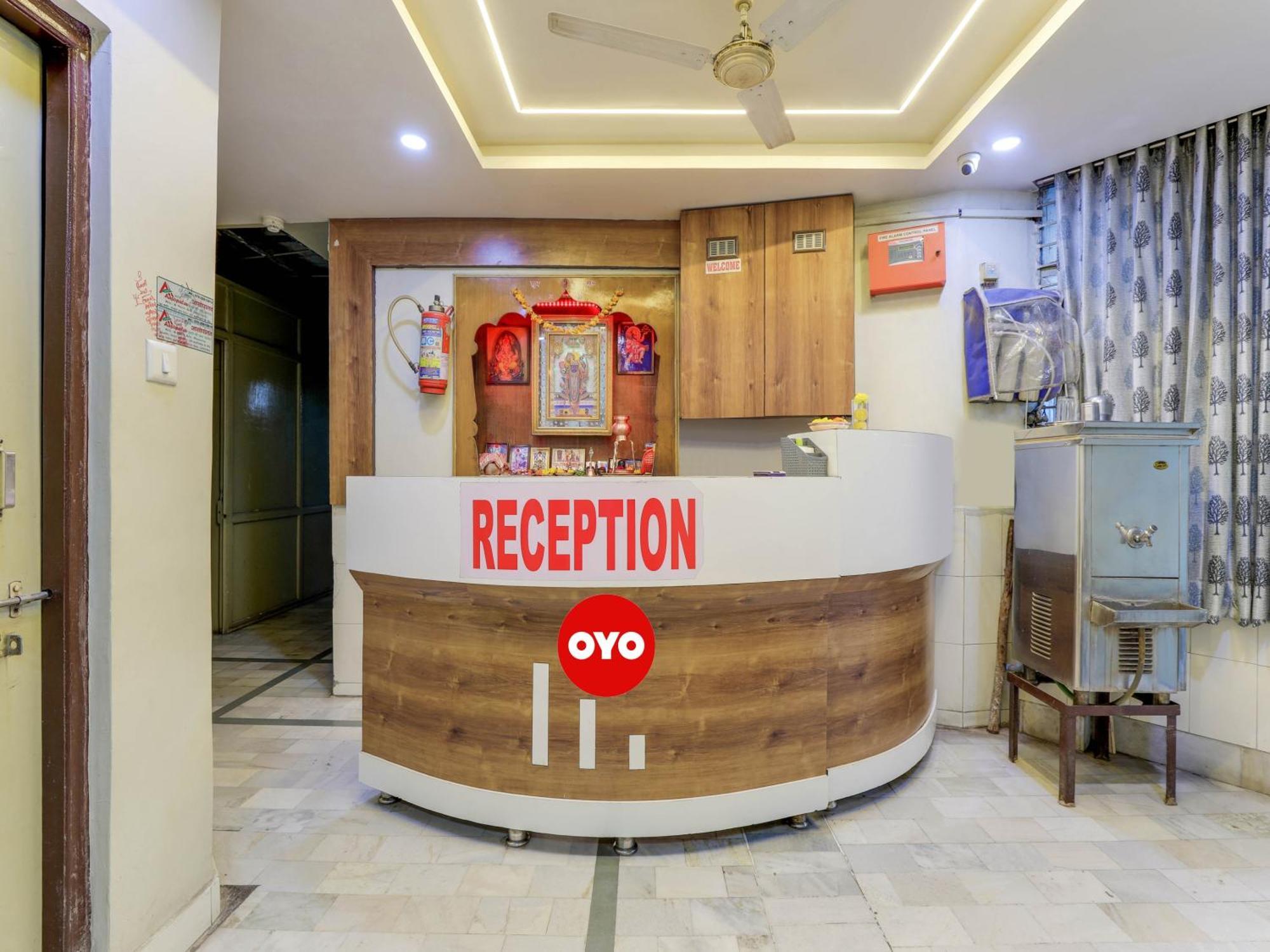 Hotel O Asopalav Naroda ภายนอก รูปภาพ